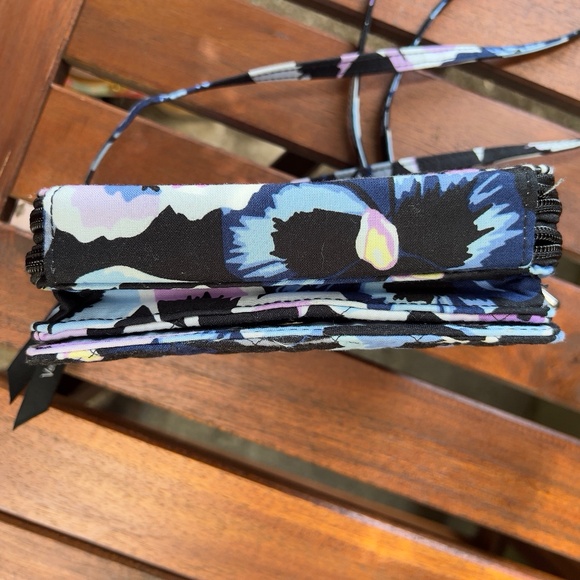 Vera Bradley RFID All in One Crossbody Bag Plum Pansies - Picture 4 of 13